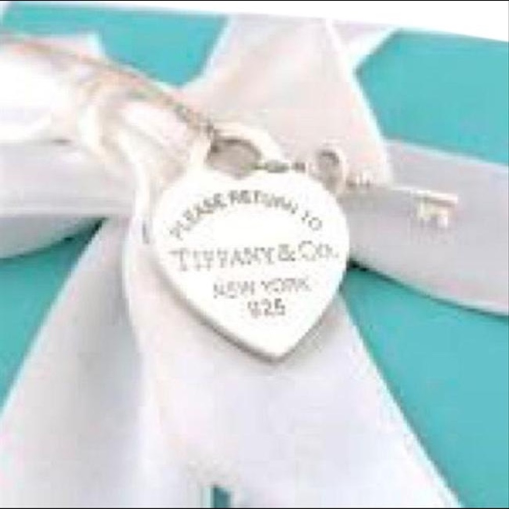 Tiffany & Co. Return To Tiffany Heart Tag with Key Silver Pendant Necklace